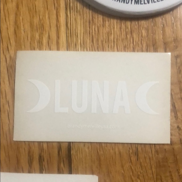 Brandy Melville Stickers - Picture 4 of 7